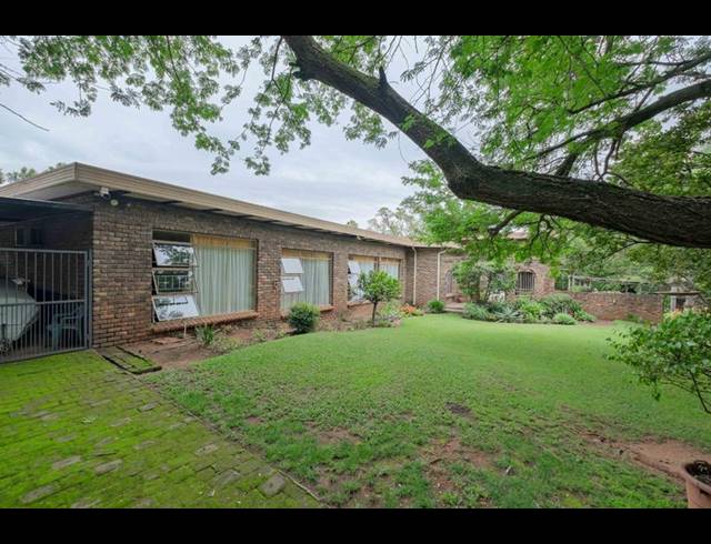 5 BEDROOM HOUSE FOR SALE IN MURRAYFIELD